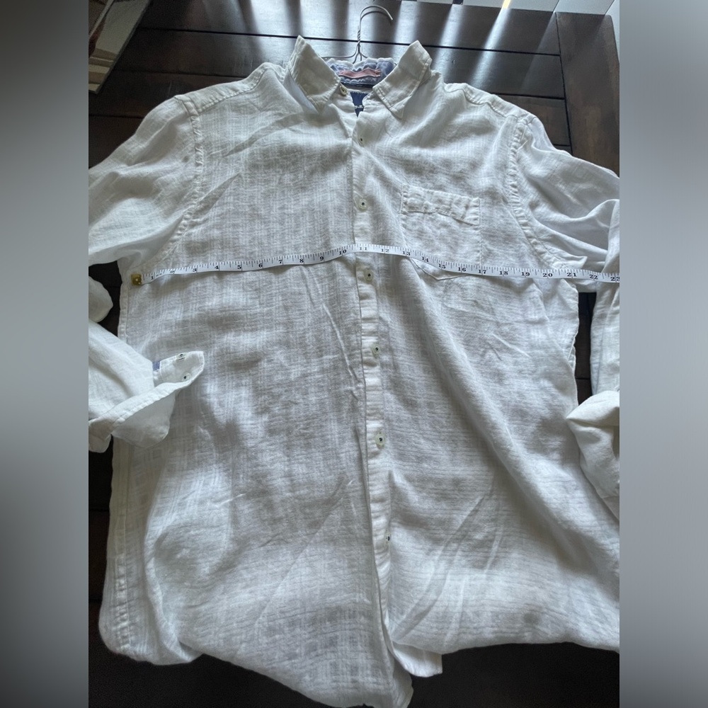 Tommy Bahama Button Down